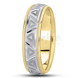 Sophisticated Grooved Carved Design Wedding Ring 
