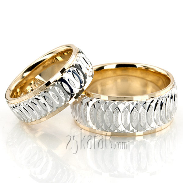 Circular Pattern Carved Matching Wedding Bands Set