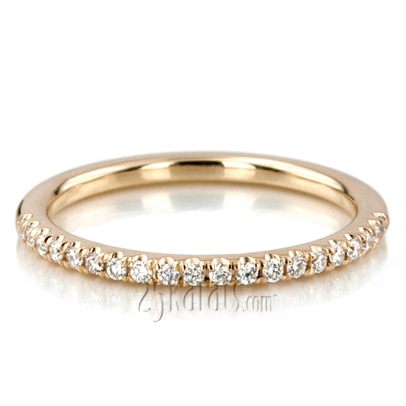 Elegant Ladies Scalloped Pave Diamond Wedding Ban