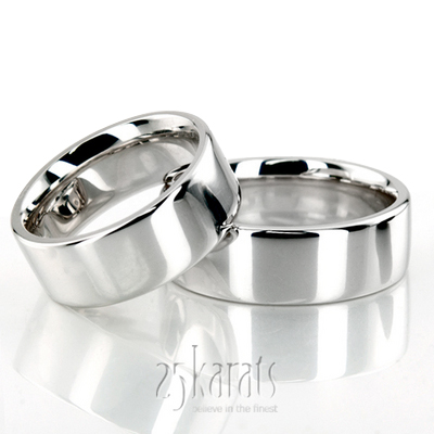 Soft-edge flat comfort fit wedding band set in gold