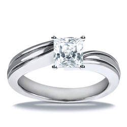 Elegant Solitaire Diamond Engagement Ring thumbnail 18