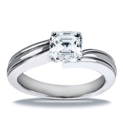 Elegant Solitaire Diamond Engagement Ring thumbnail 15
