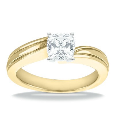 Elegant Solitaire Diamond Engagement Ring 2 thumbnail 1