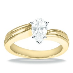 Elegant Solitaire Diamond Engagement Ring thumbnail 8