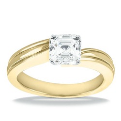 Elegant Solitaire Diamond Engagement Ring thumbnail 4
