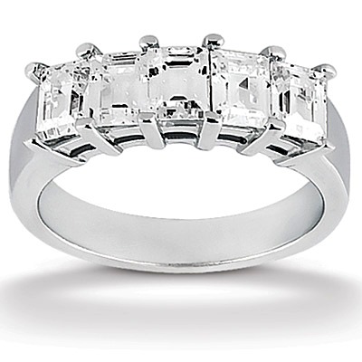 Emerald Cut Prong Set Diamond Wedding Band (1.25 ct.tw)