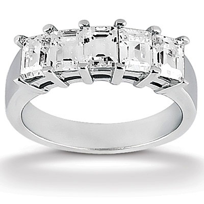 Emerald Cut Prong Set Diamond Wedding Band (1.25 ct.tw)