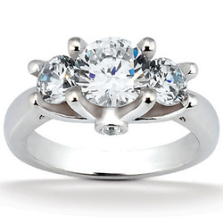 Round Cut Three Stone Diamond Engagement Ring (1.06 ct.tw.) thumbnail 1
