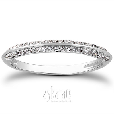 Pave Set knife Edge Wedding Band(0.22 ct. tw.)