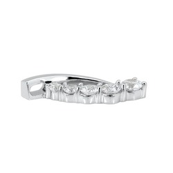 1.47 CT Diamond Pendant thumbnail 2