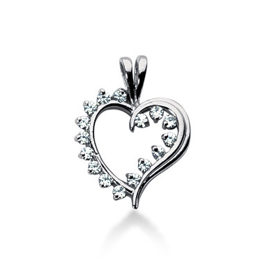 0.32 CT Diamond Heart Shape Pendant