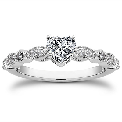 Vintage Design Petite Diamond Engagement Ring (0.12 t.c.w.) - view 22