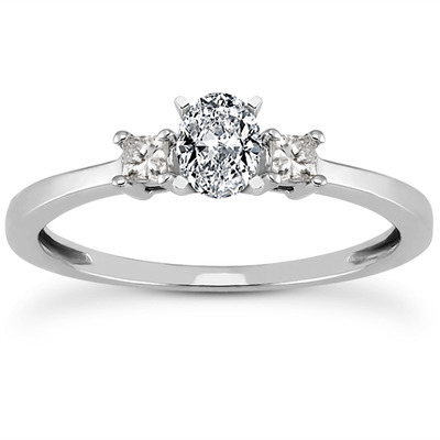 Three Stone Princess Cut Bridal Ring (0.10 t.c.w.) thumbnail 18