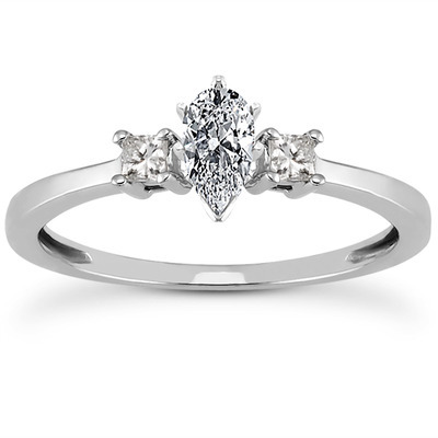 Three Stone Princess Cut Bridal Ring (0.10 t.c.w.) thumbnail 17