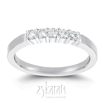 5 Stone Low Set Shared Closed Basket Diamond Band (0.25 ct. tw.)