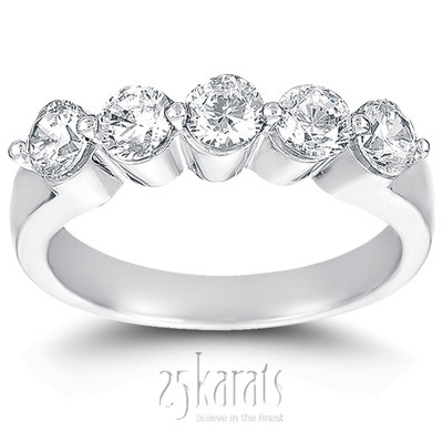 5 Stone Contemporary Single Prong Shared Diamond Anniversary Ring (0.75 ct. tw) thumbnail 1