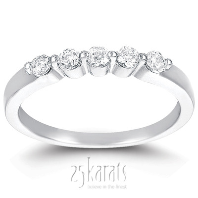 5 Stone Contemporary Single Prong Shared Diamond Anniversary Ring (0.25 ct. tw)