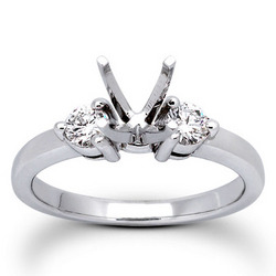  Diamond Engagement Ring (0.70ct tw)