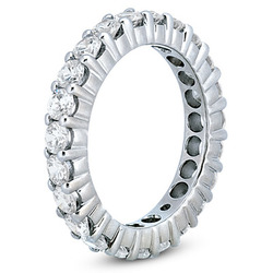 Classic Shared Prong Set Round Diamond Eternity Wedding Band (2.30 ct. tw) thumbnail 2