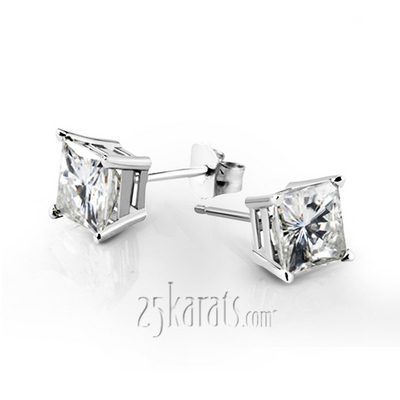 Perfect Pair Diamond Stud Earrings Princess Cut I-SI3 diamonds (0.25 ct. tw.)