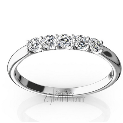 New Classic 5-Stone U-Prong Woman Anniversary Band (1/4 ct. tw.) thumbnail 1