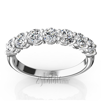 Classic 7 Round Brilliant Diamond Woman Anniversary Band (1 ct. tw.) thumbnail 1