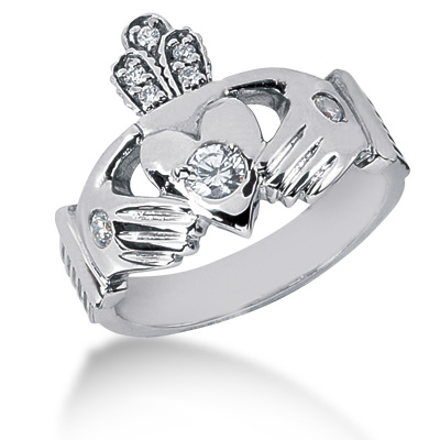 Celtic Claddagh Diamond Man Ring(1/3 ct. t.w.)