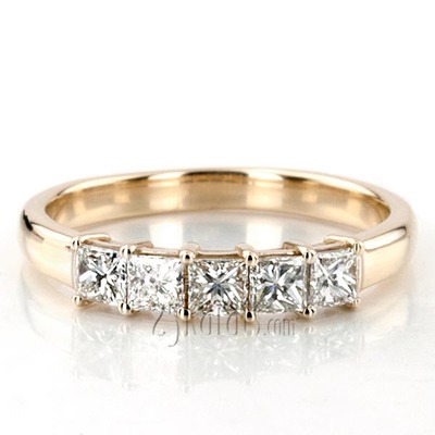 Traditional Basket Setting Princess Cut Woman Diamond Ring (1 ct. tw.) thumbnail 7