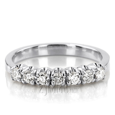 7 Round Stone Contemporary Diamond Band (0.21 ct. tw.) 