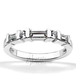 Round and Baguette Combination Bar Set Diamond Bridal Ring (0.60 ct.tw)