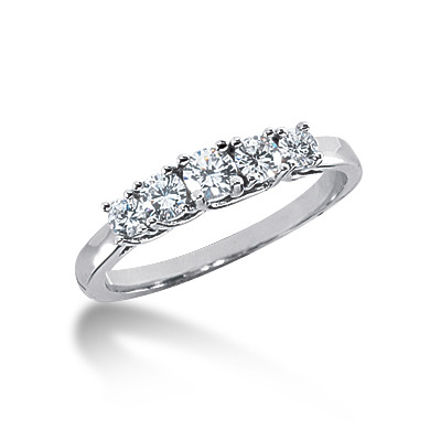 Five Stone Elegant Round Cut Prong Set Diamond Anniversary Ring (0.49 ct.tw)