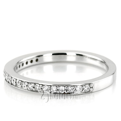 Classic Pave Set Ladies' Diamond Wedding Band (1/4ct. tw.) thumbnail 6
