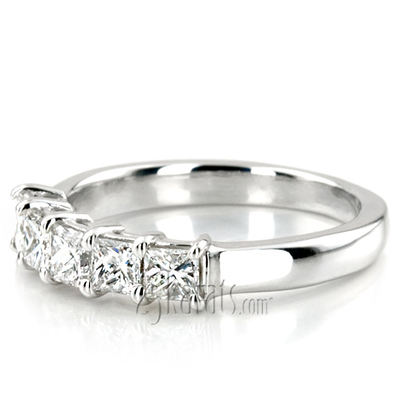 Traditional Basket Setting Princess Cut Woman Diamond Ring (1 ct. tw.) thumbnail 9
