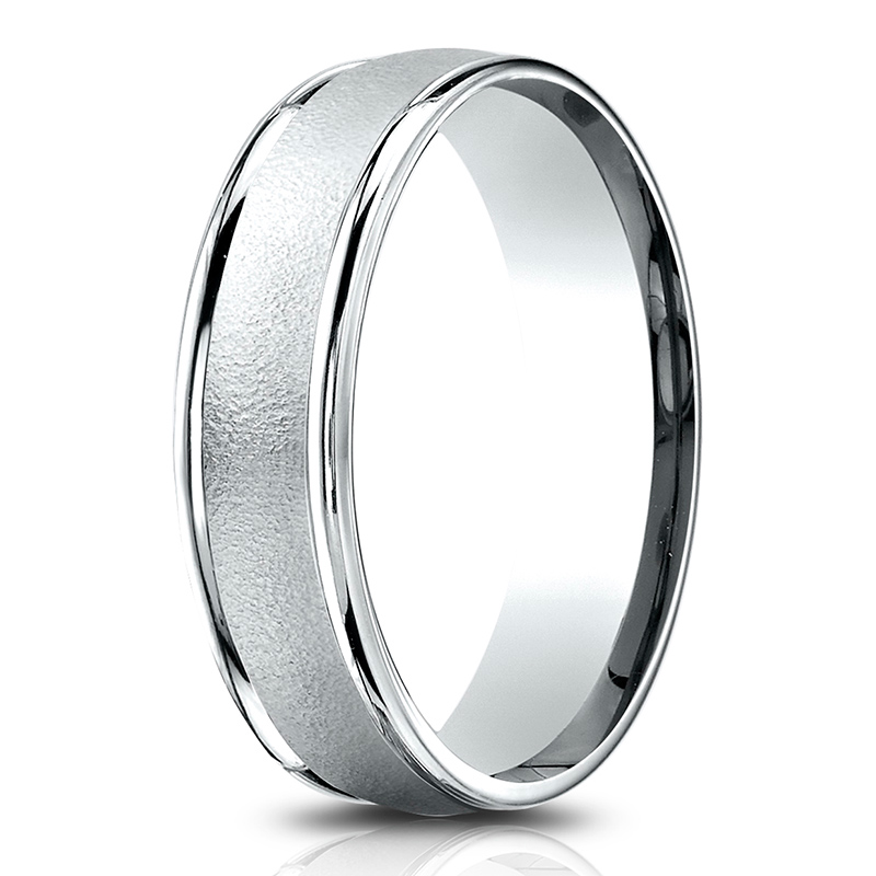 Light Comfort Wired-Finished High Polished Round Edge Carved Design Band