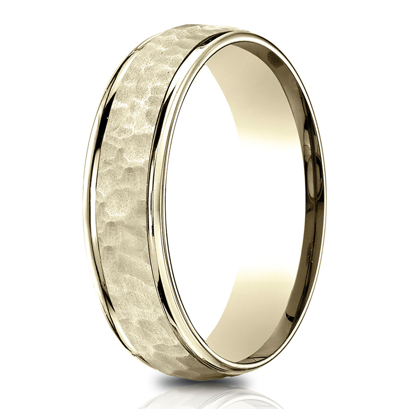 14K yellow gold 6.5mm hammer Light-Comfort-65mm-High-Polish-Edge-Hammered-Cente - main view