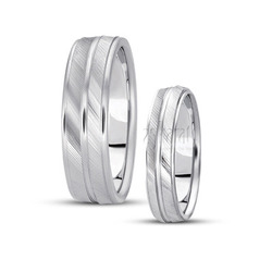 Angled Cut Two-Tone Basic Carved Wedding Ring Set
