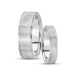 Basic Incised Carved Design Wedding Band Set