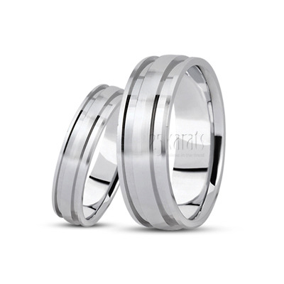 Stylish Grooved Carved Design Wedding Band Set