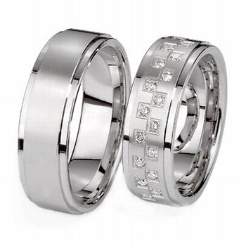 Symmetrical Set Diamond Wedding Ring Set