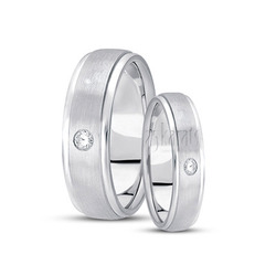 Satin Center Diamond Wedding Band Set