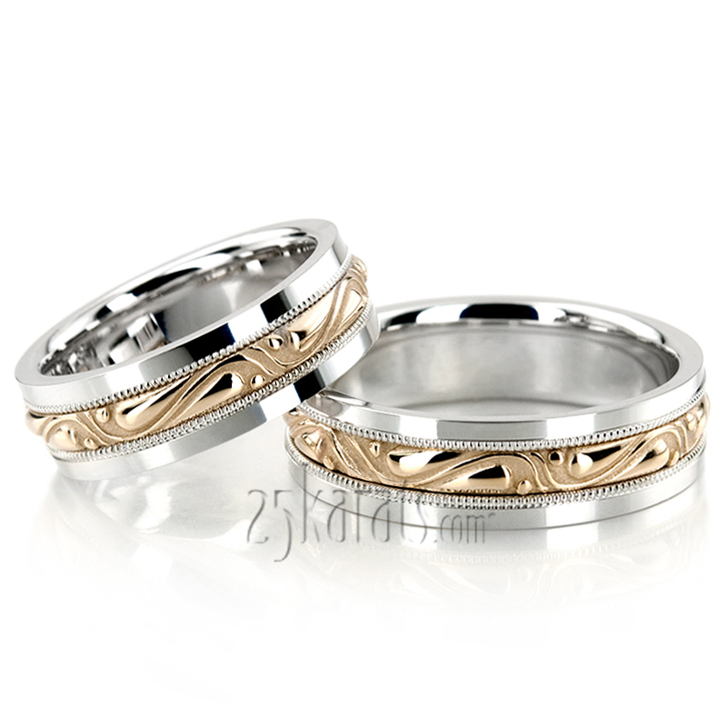 Hand Engraved Center Motif Wedding Rings Set