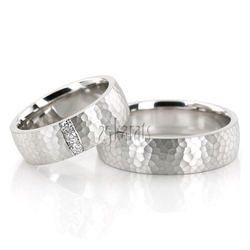 Hammered Channel Diamond Wedding Ring Set