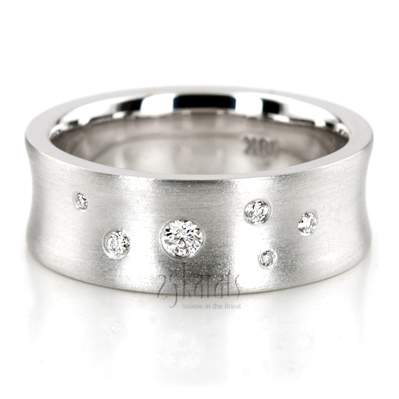 Scattered Concave Diamond Wedding Band