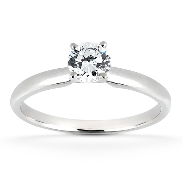 5 mm Moissanite Round Cut 4-Prong Classic Solitaire Engagement Ring