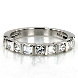 Round and Baguette Cut Bar Set Diamond Wedding Band (0.76 ct. t.w) 