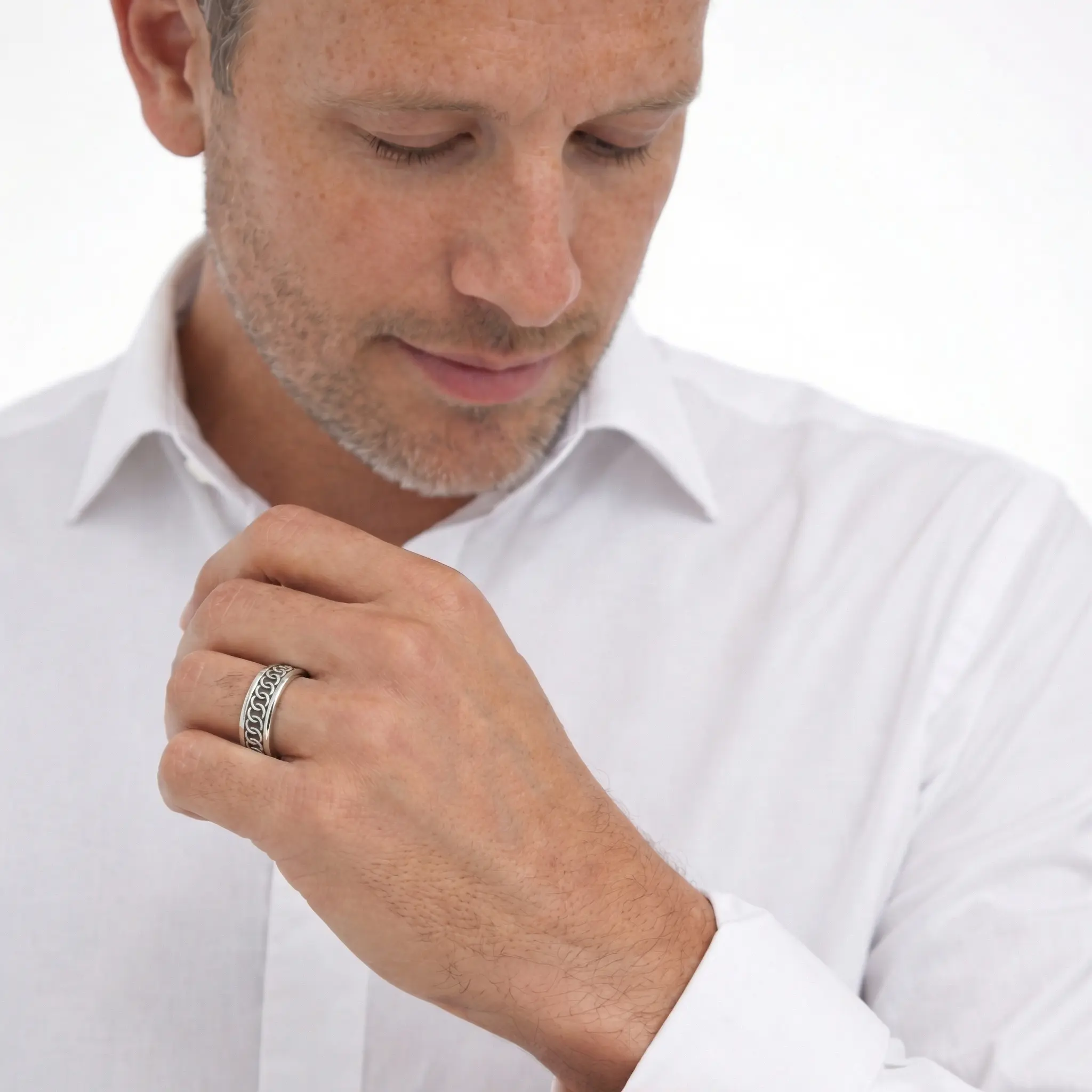 Classic Celtic Wedding Band - view 2