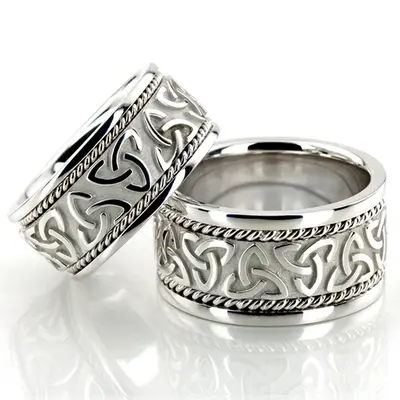 Bestseller Celtic Wedding Ring Set - view 3 of 4