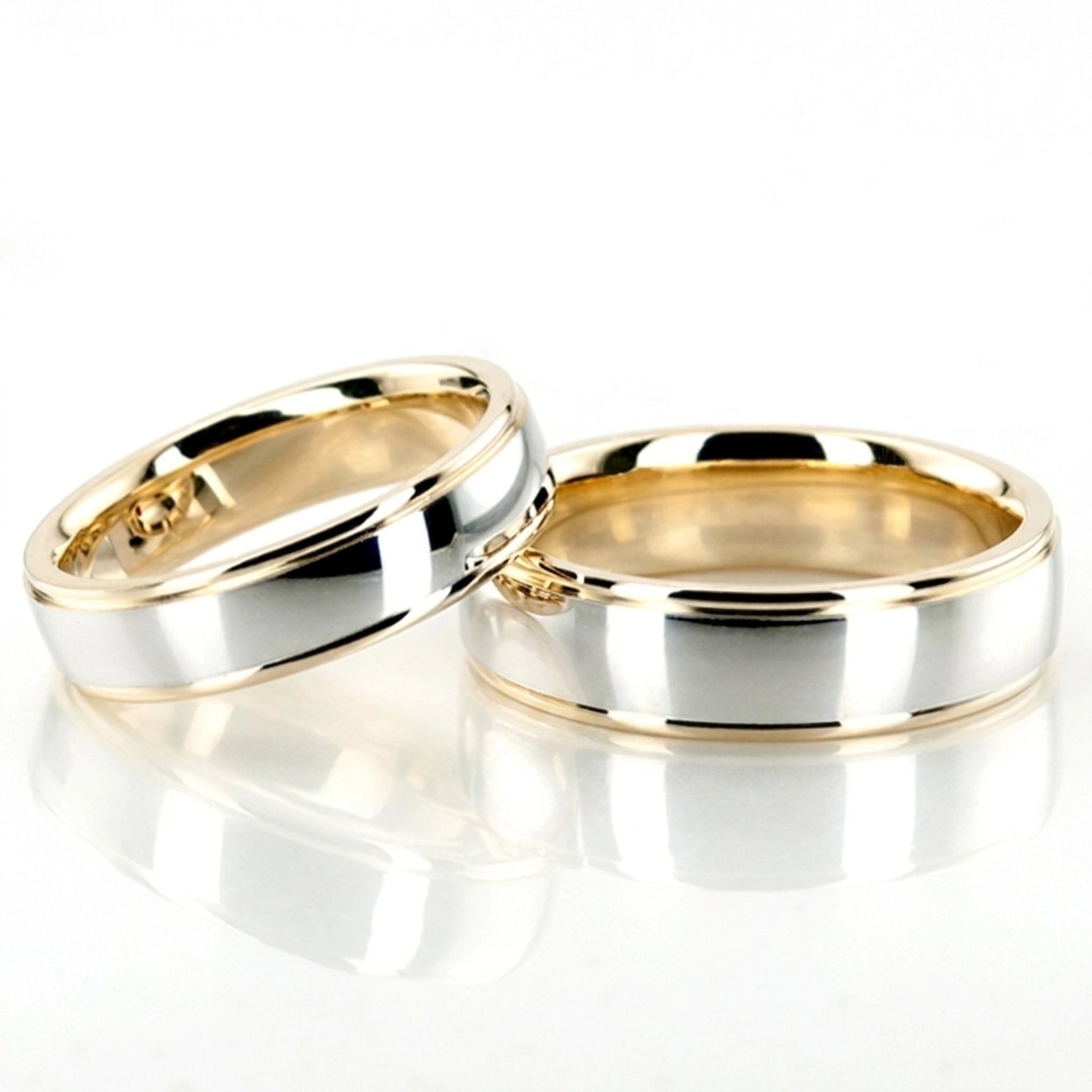 18K classic-his-and-hers-wedding-ring - alternate view 3
