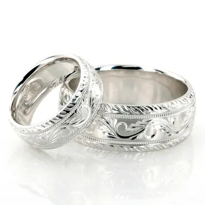 Chic Hand Engraved Leaf Design Matching Ring Set For Couples - view 1 of 5