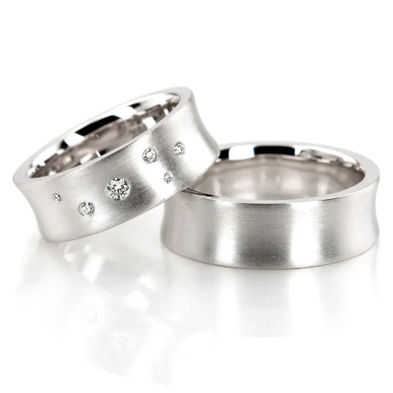 10K Scattered-Concave-Diamond-Wedding-Band - main view